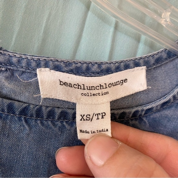 Beachlunchlounge chambray embroidered Peplum Blouse Sz XS - Picture 2 of 8